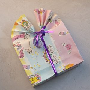 کاغذ کادو طرح یونیکورن Unicorn gift paper
