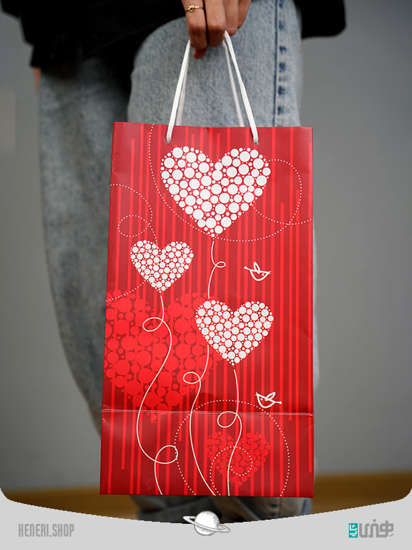 بگ قرمز طرح قلب Red bag with heart design